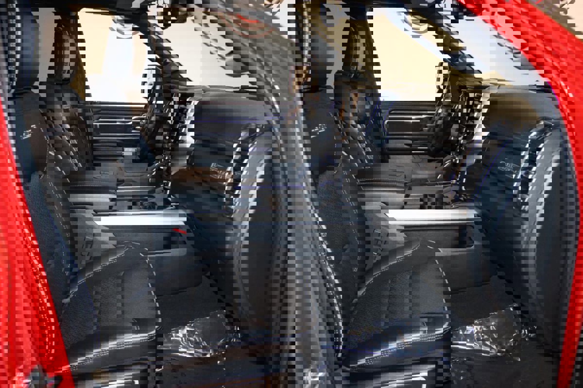 Used 2024 RAM 1500 Laramie image 63