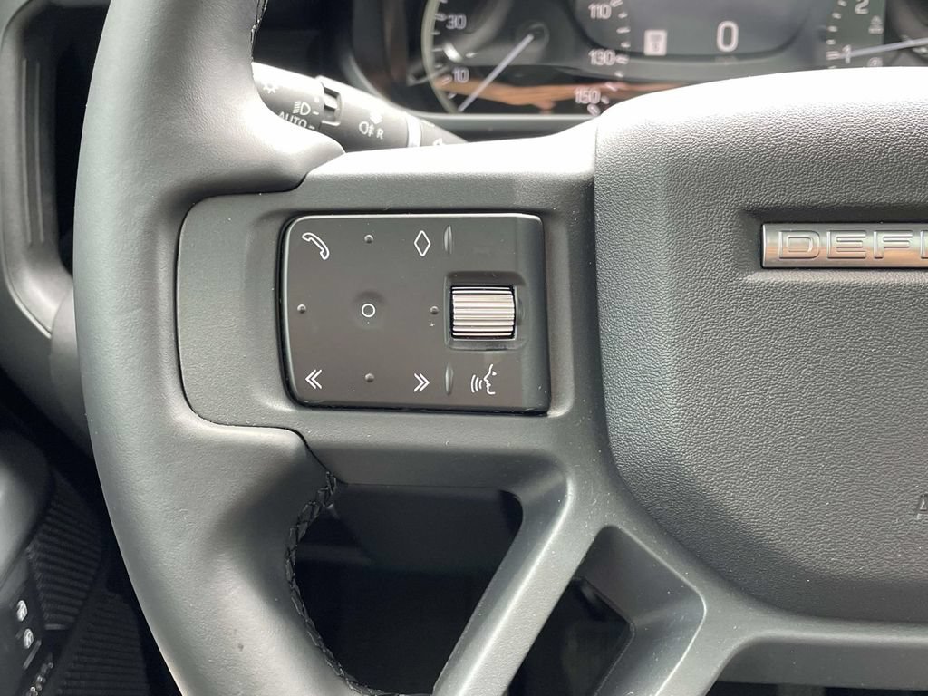 Used 2023 Land Rover Defender 110 X-Dynamic SE AWD/4WD image 35