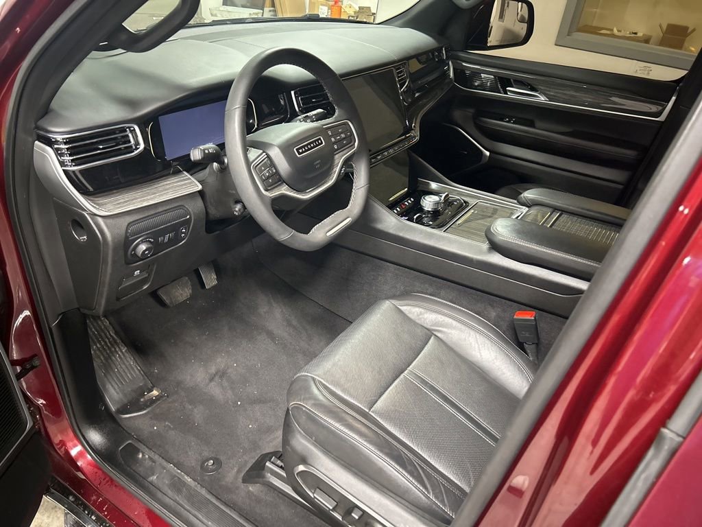 Used 2022 Jeep Wagoneer Series III w/ Flexible Seating Group AWD/4WD image 2