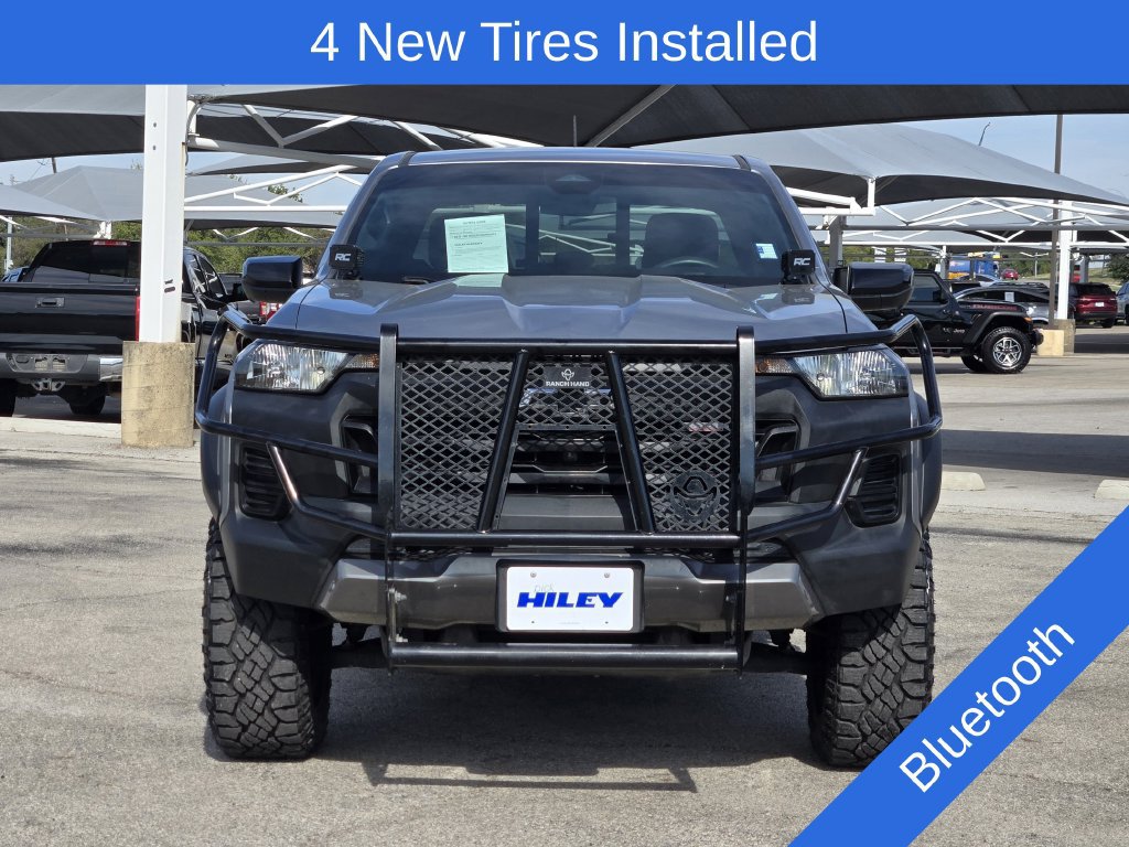 Used 2023 Chevrolet Colorado Trail Boss w/ Technology Package AWD/4WD image 2