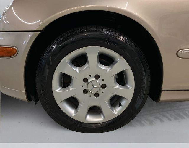 Used 2005 Mercedes-Benz C 320 4MATIC Sedan image 19