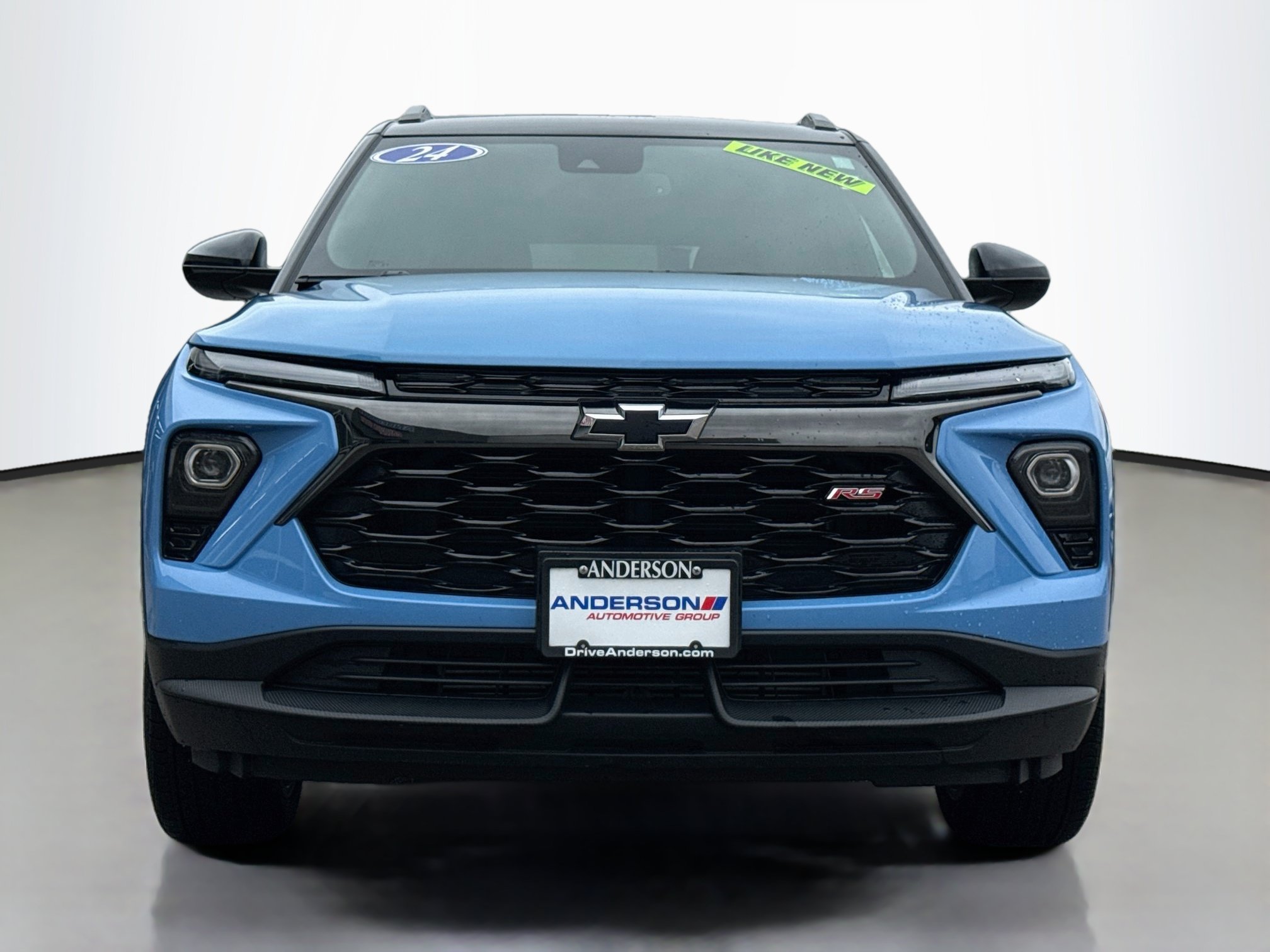 Used 2024 Chevrolet TrailBlazer RS w/ Convenience Package AWD/4WD image 2