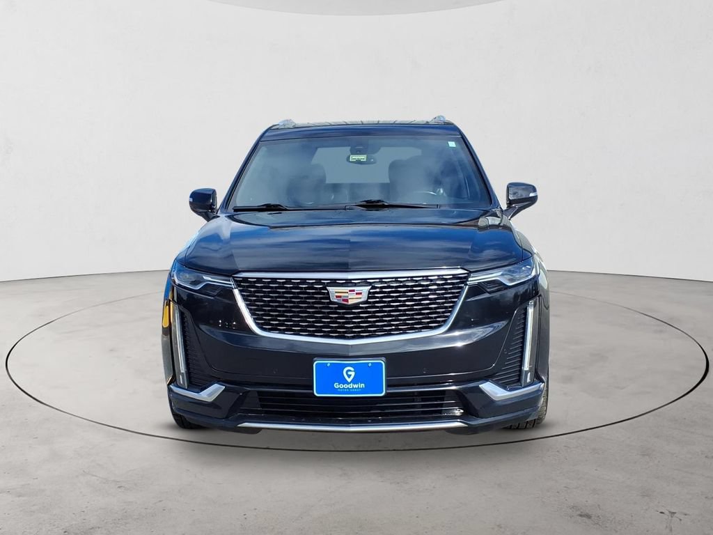 Certified 2022 Cadillac XT6 Premium Luxury AWD/4WD image 2
