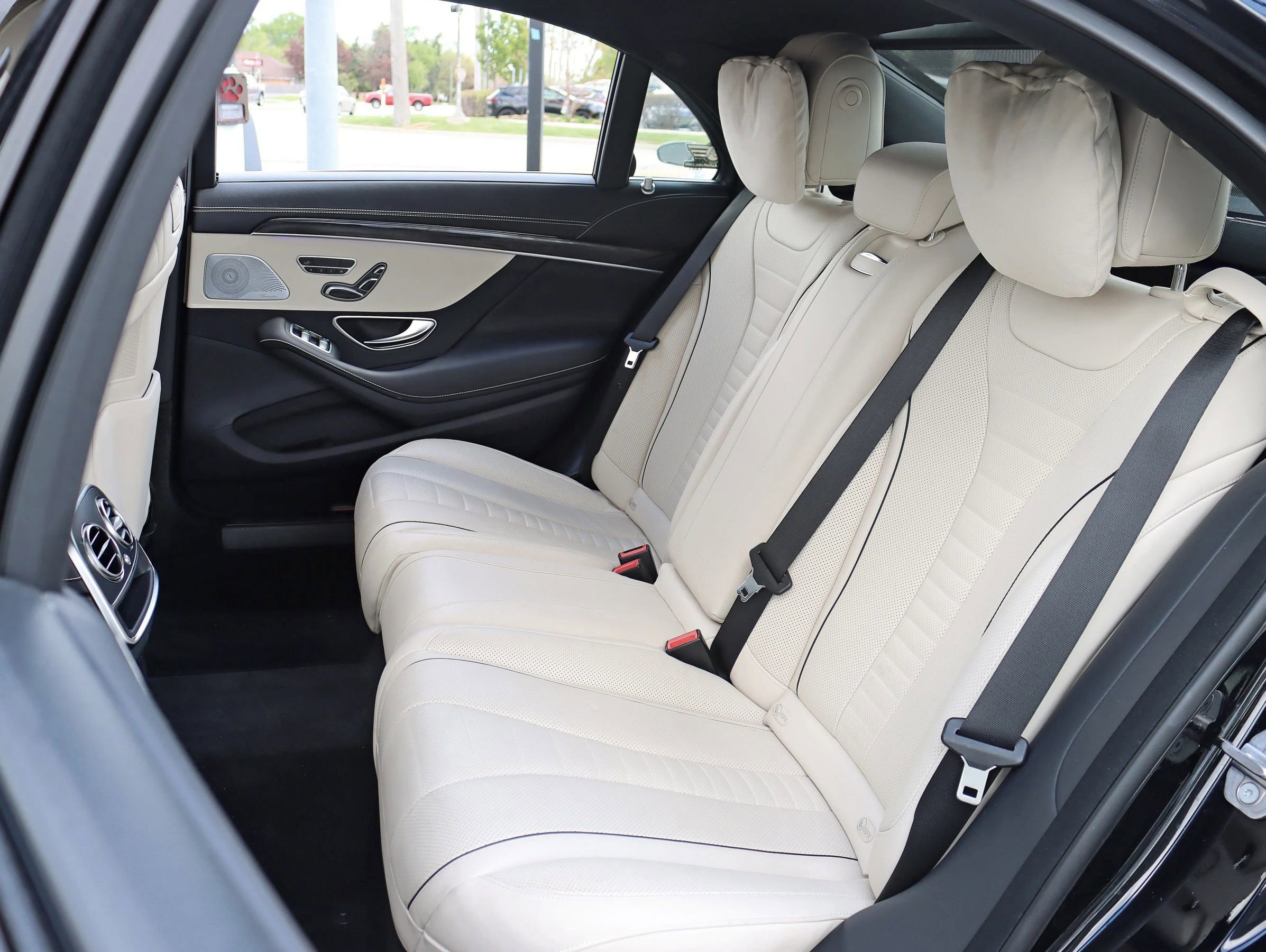 Used 2019 Mercedes-Benz S 560 Sedan image 35