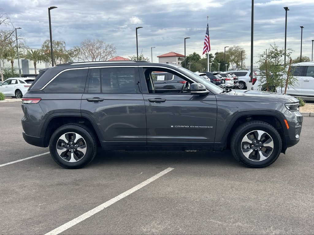 Used 2024 Jeep Grand Cherokee Limited 4xe AWD/4WD image 2