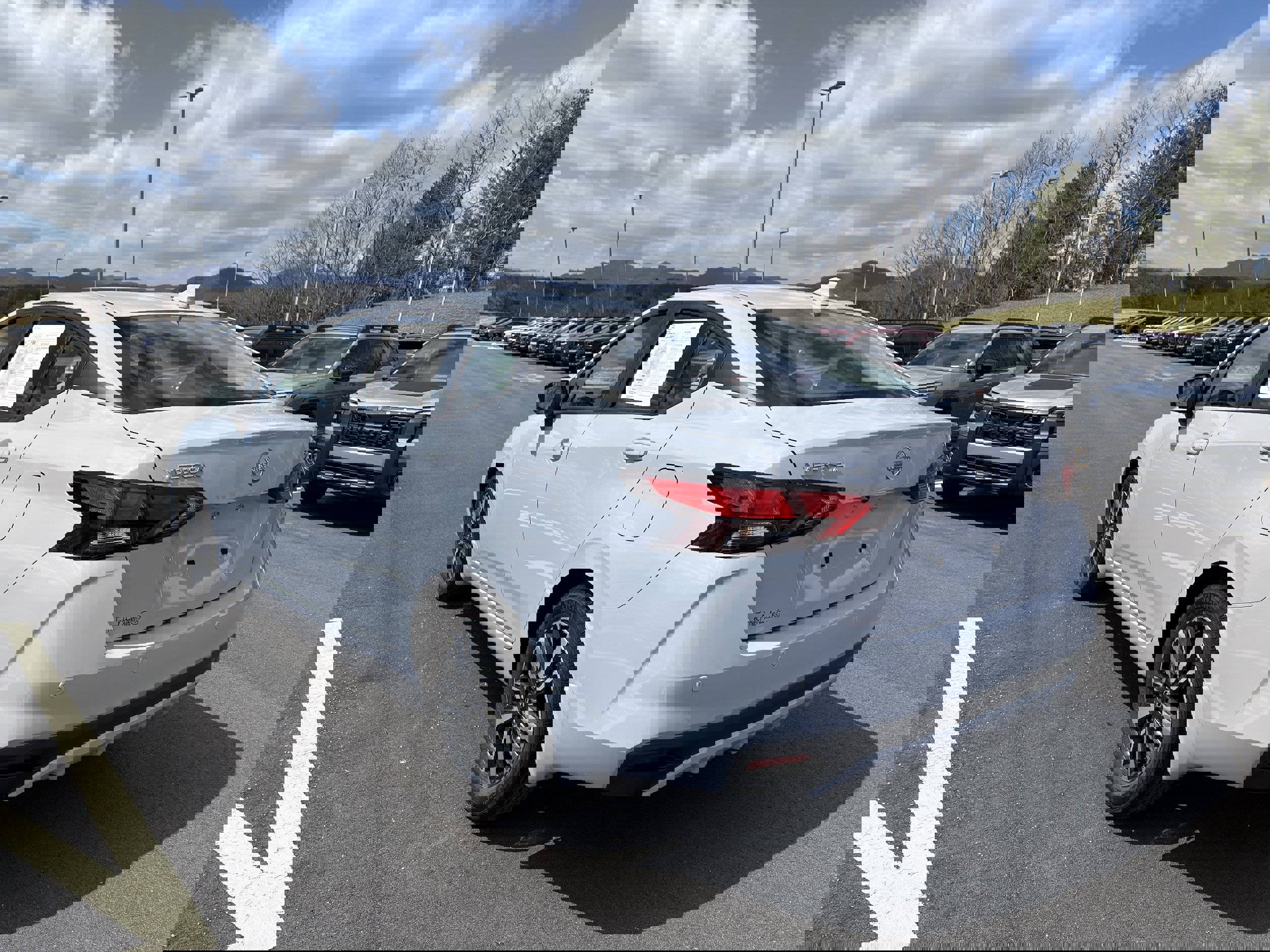 Used 2024 Nissan Versa SV w/ Trunk Package image 6