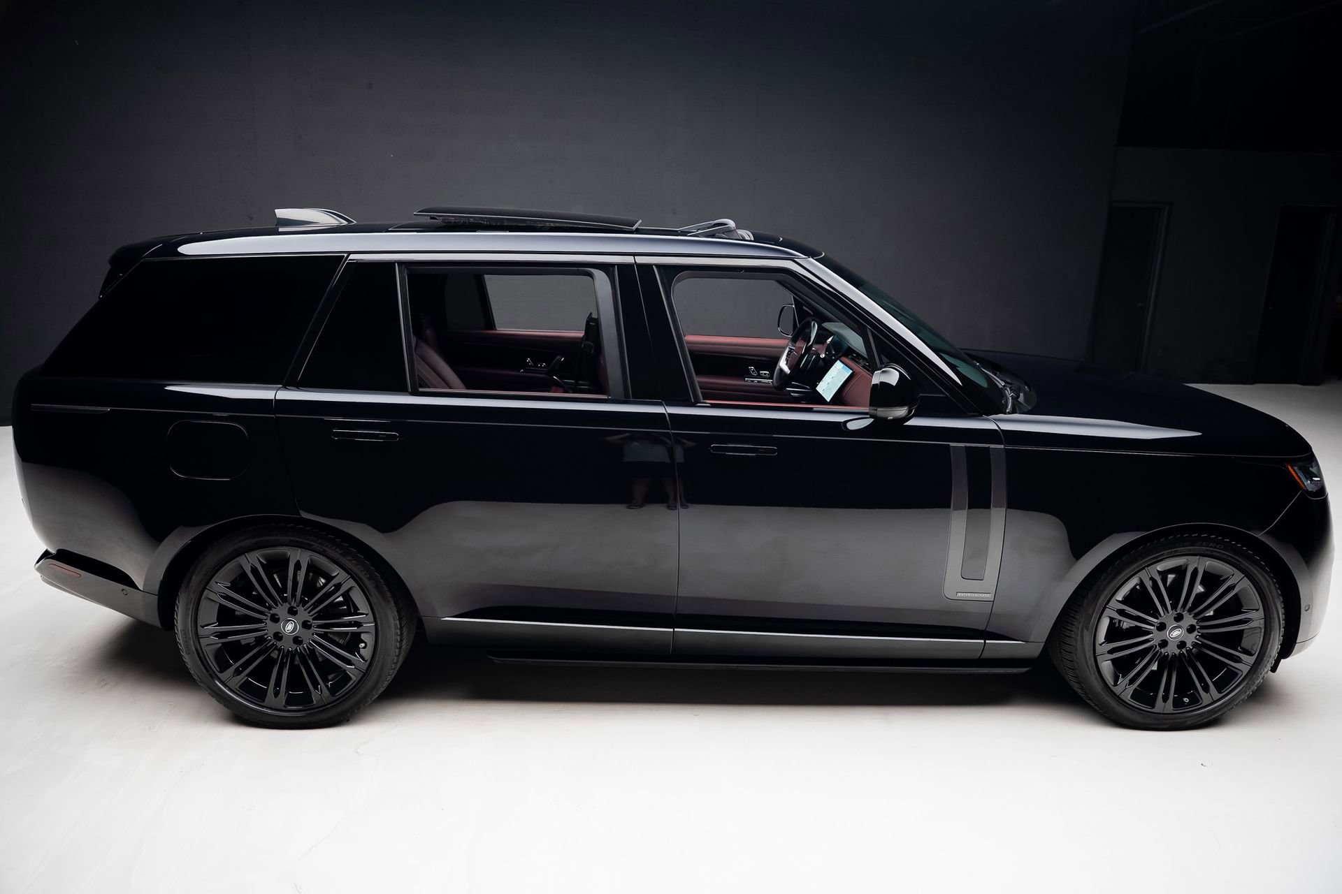 Used 2024 Land Rover Range Rover Long Wheelbase Autobiography AWD/4WD image 33