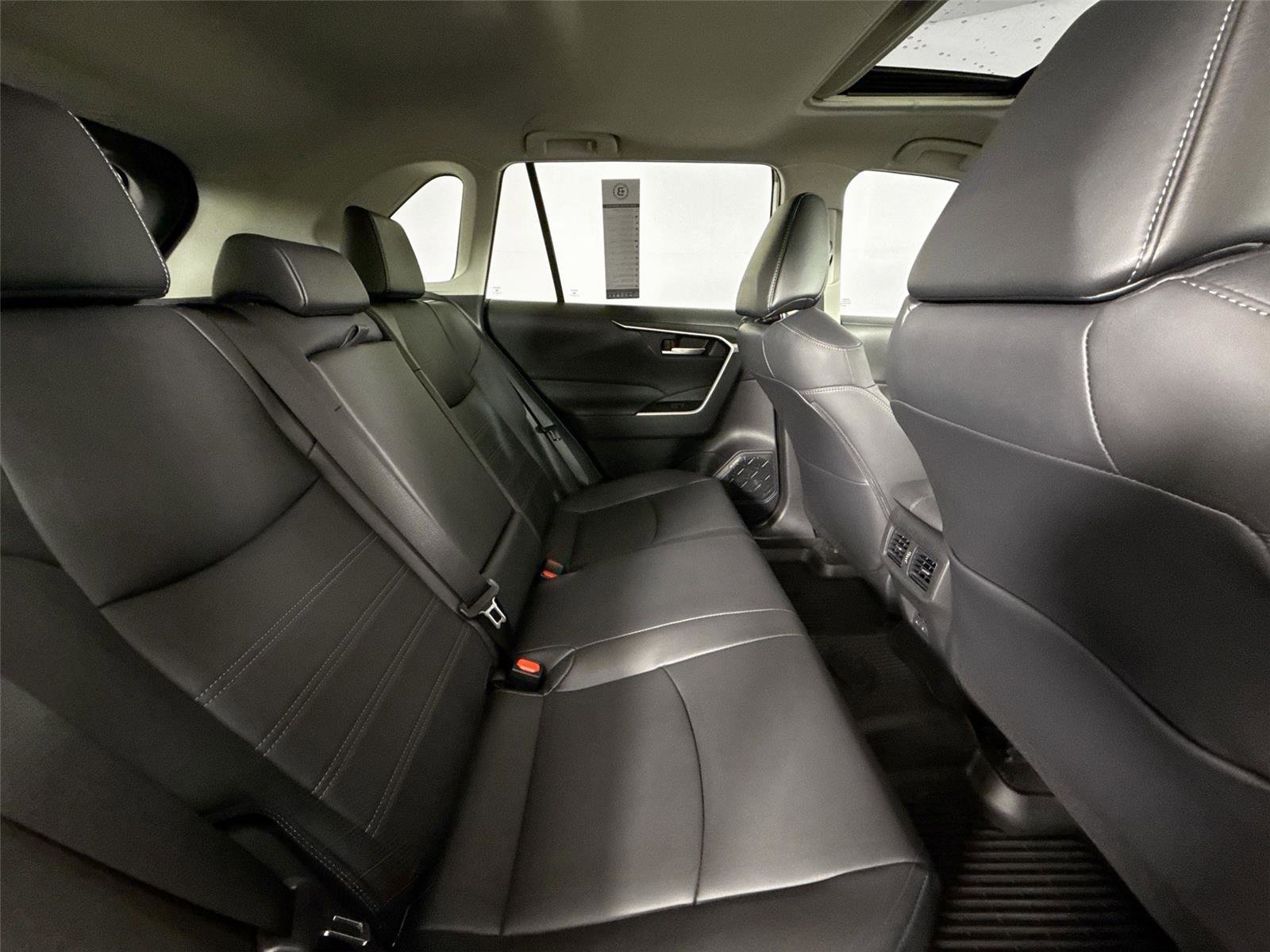 Used 2025 Toyota RAV4 XLE Premium image 45