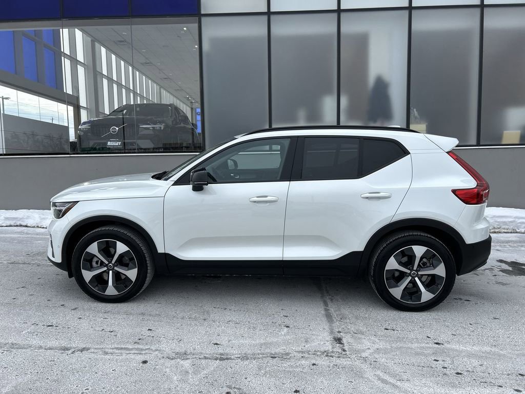 New 2026 Volvo XC40 B5 Plus w/ Protection Package Premier AWD/4WD image 5