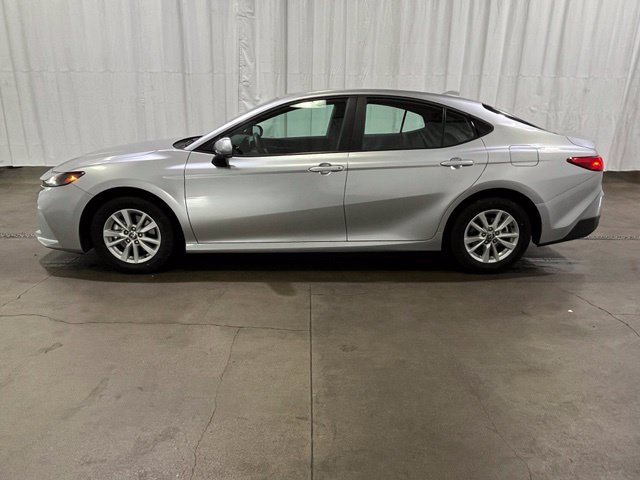 Certified 2025 Toyota Camry LE AWD/4WD image 8