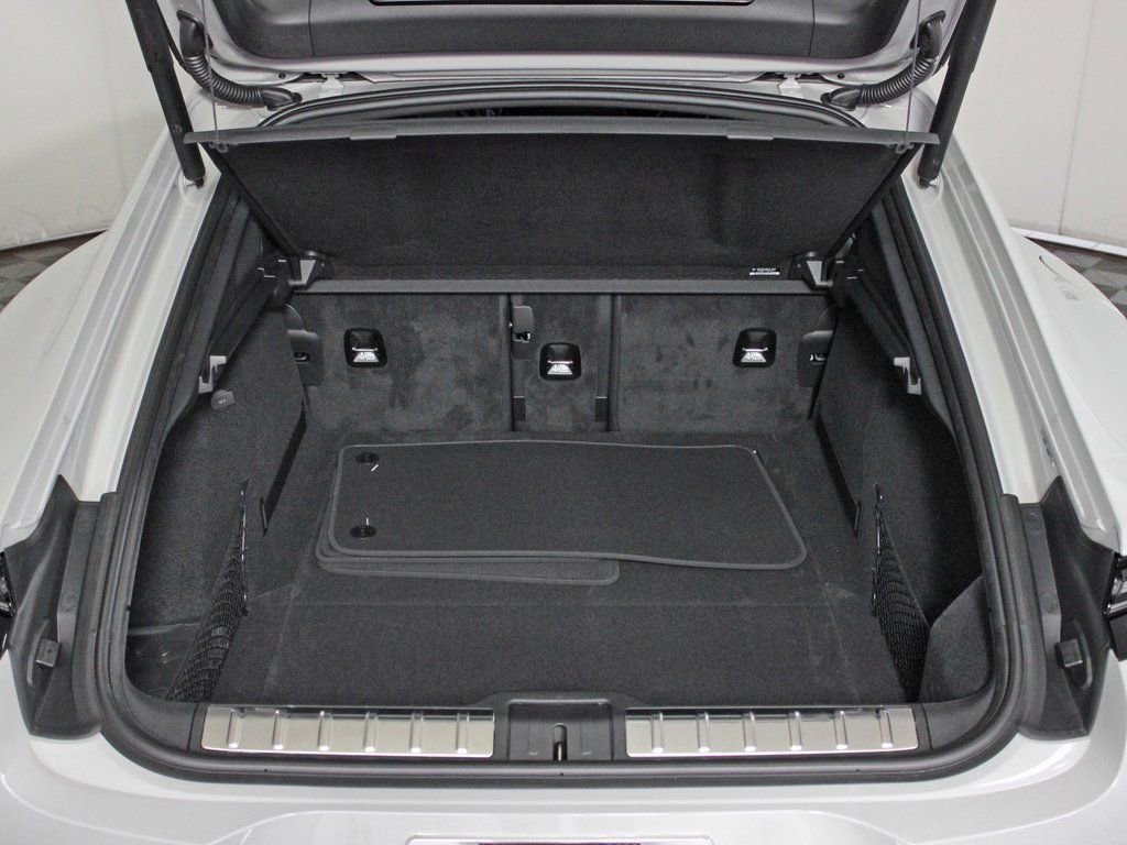 Certified 2025 Porsche Panamera 4 image 14