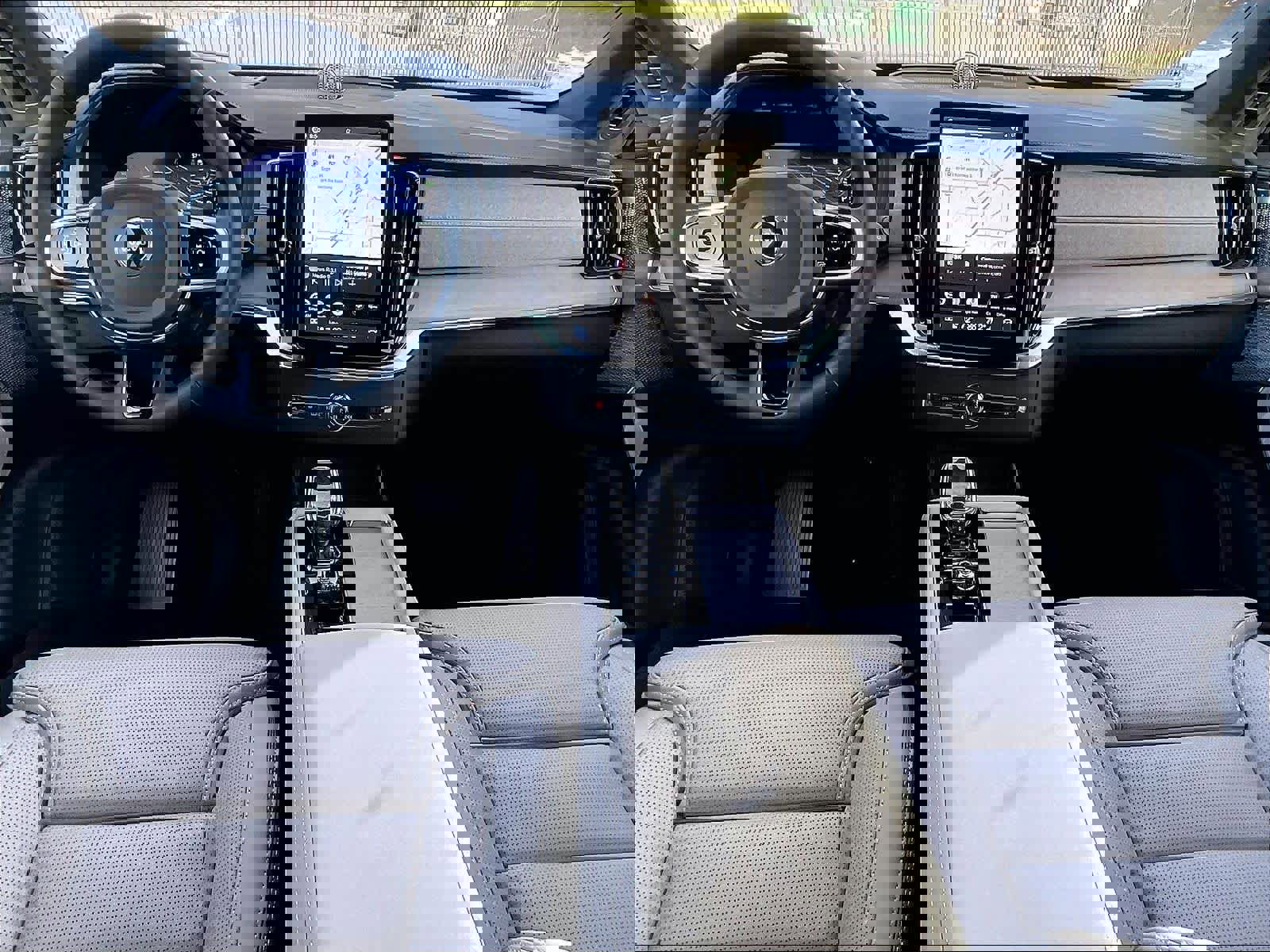 New 2026 Volvo XC90 T8 Ultra w/ Lounge Package image 7