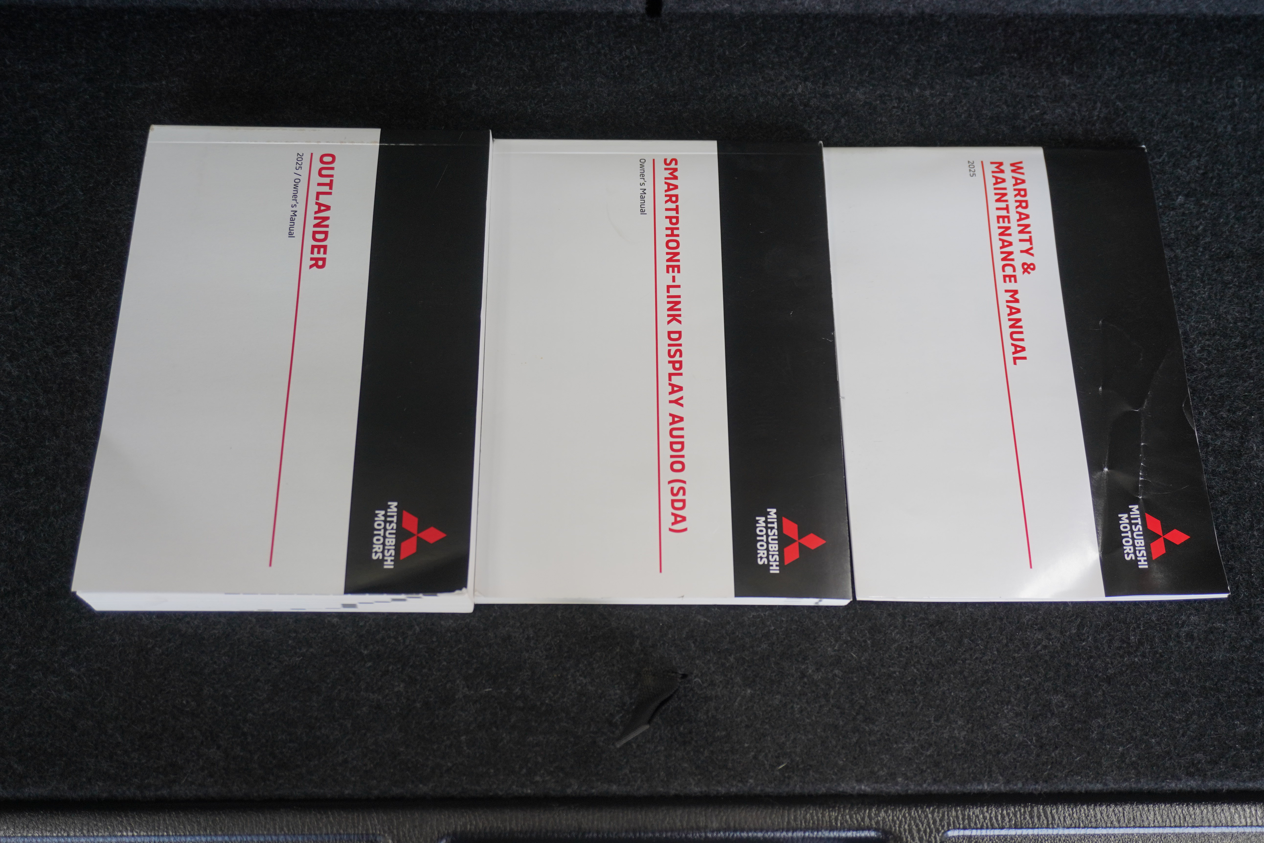 Used 2025 Mitsubishi Outlander SE FWD image 28