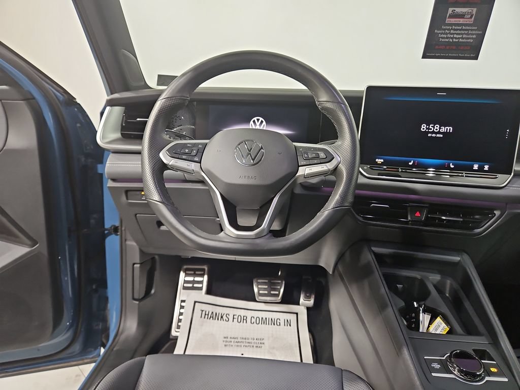 Certified 2025 Volkswagen Tiguan SE R-Line AWD/4WD image 15