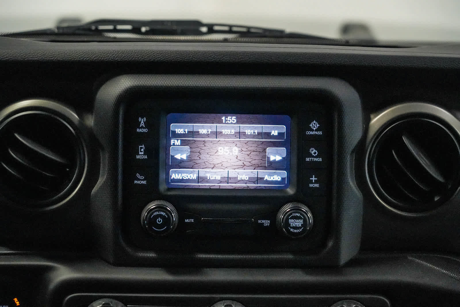 Used 2021 Jeep Wrangler Unlimited Sport AWD/4WD image 14