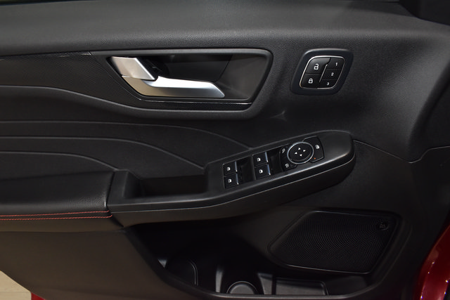 Used 2023 Ford Escape ST-Line Elite w/ Premium Technology Package AWD/4WD image 14