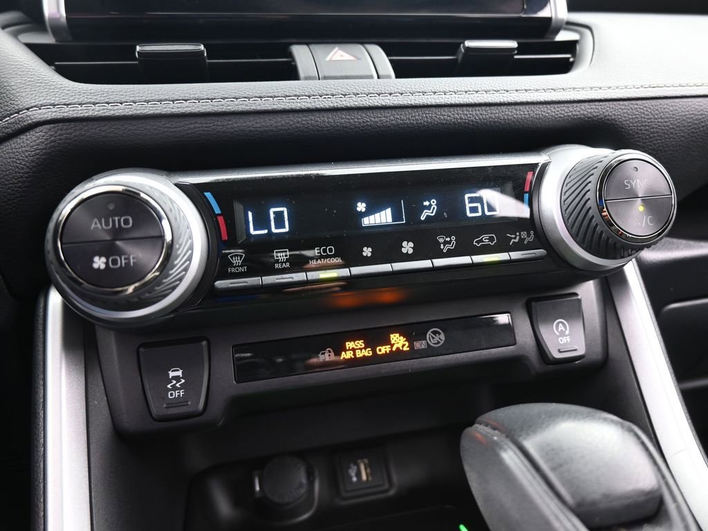 Used 2025 Toyota RAV4 XLE image 23