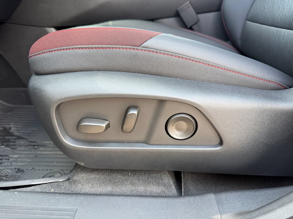 New 2027 Chevrolet Equinox RS FWD image 10