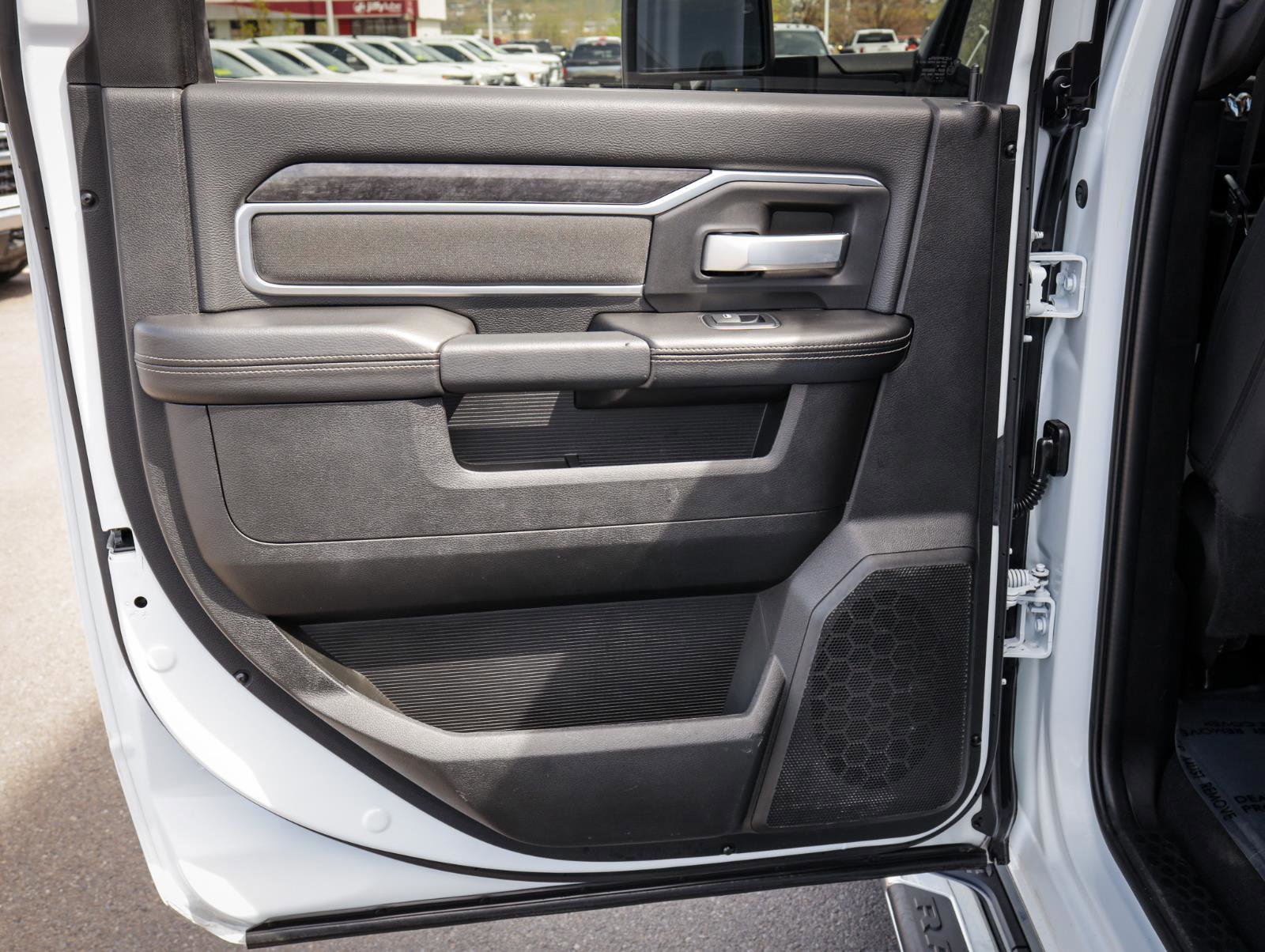 Used 2024 RAM 3500 Big Horn image 32