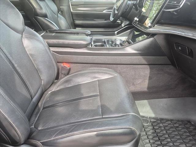Used 2022 Jeep Wagoneer Series III w/ Premium Group I AWD/4WD image 23