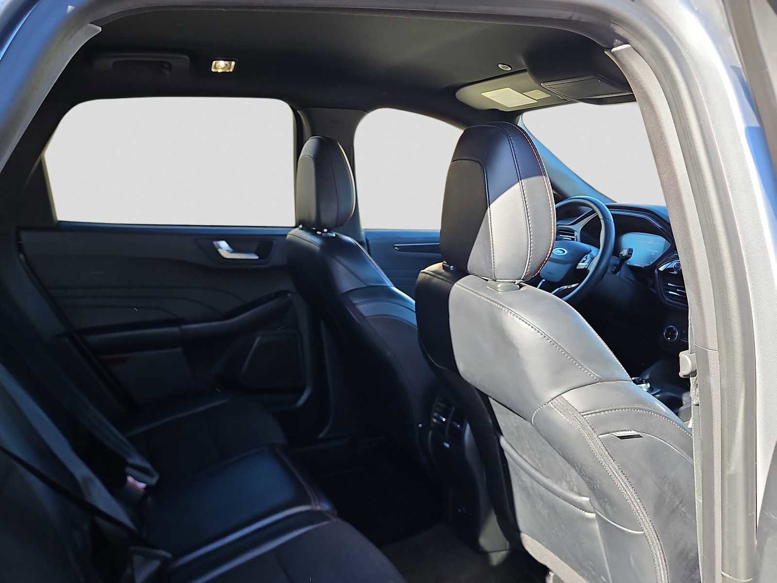 Used 2023 Ford Escape ST-Line image 17