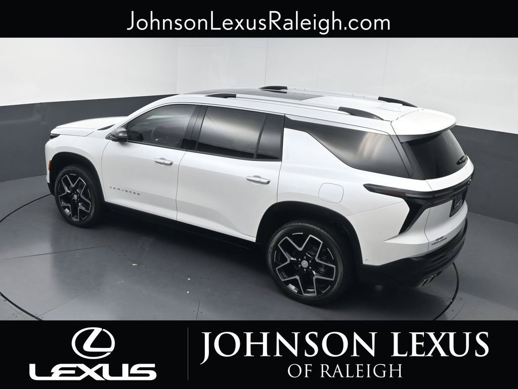 Used 2025 Chevrolet Traverse High Country FWD image 25