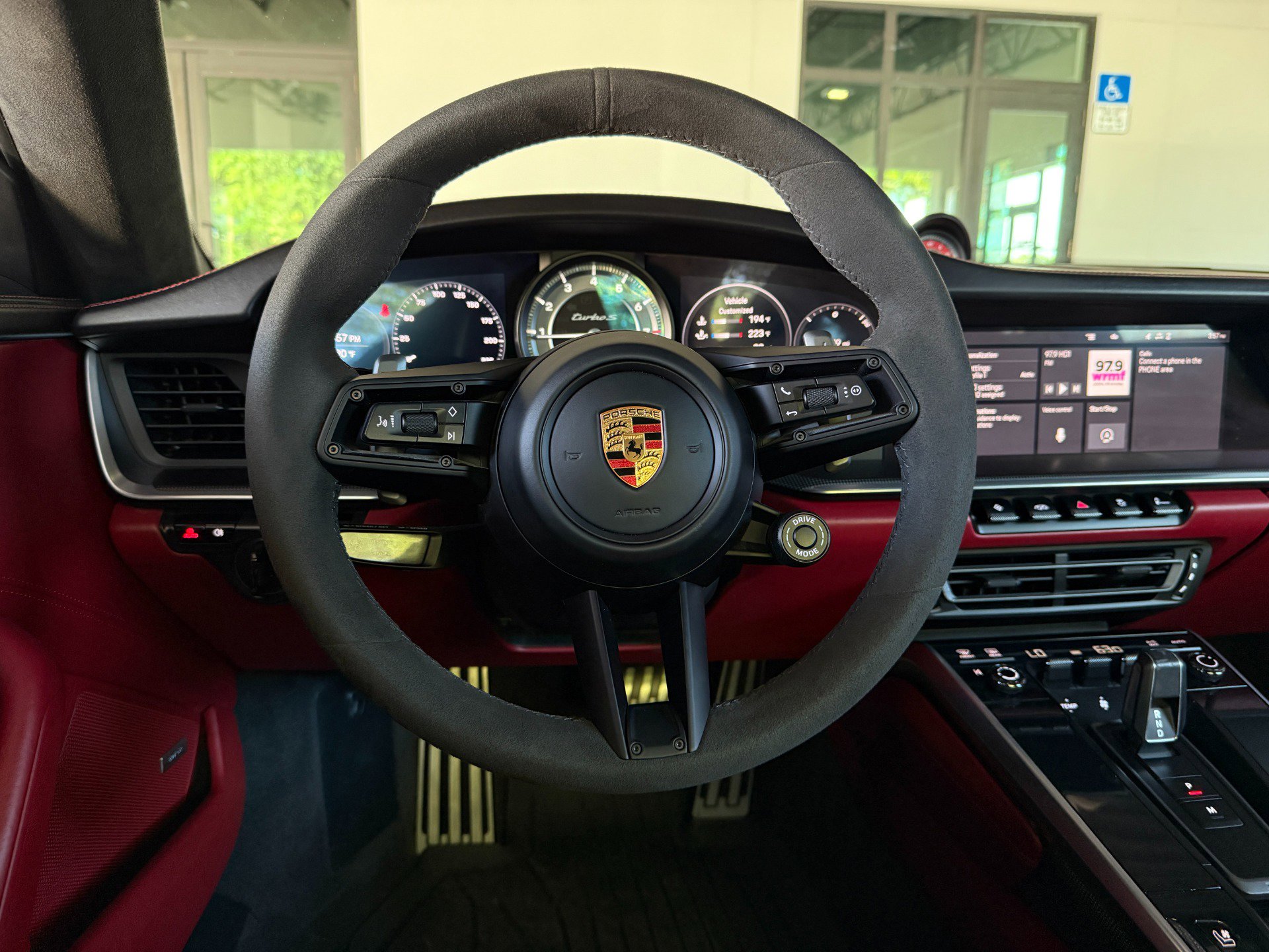 Used 2021 Porsche 911 Turbo S image 32