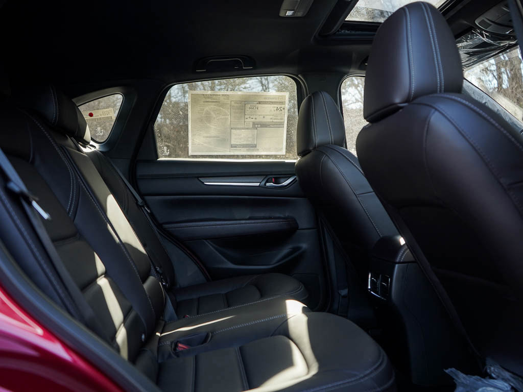 New 2025 MAZDA CX-5 Signature image 12