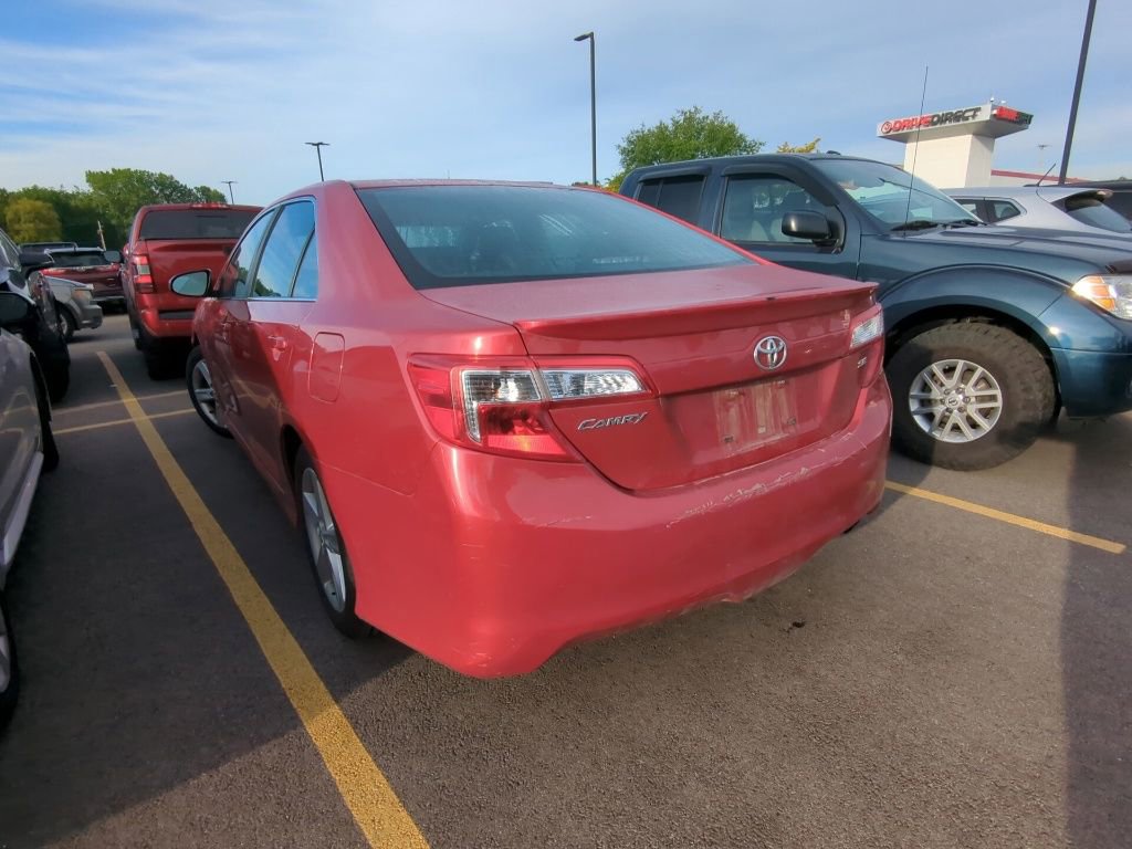 Used 2012 Toyota Camry SE FWD image 4