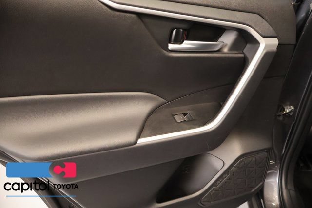 Certified 2025 Toyota RAV4 XLE AWD/4WD image 30