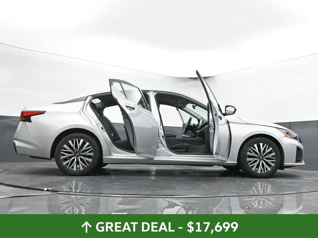 Used 2024 Nissan Altima 2.5 SV image 76