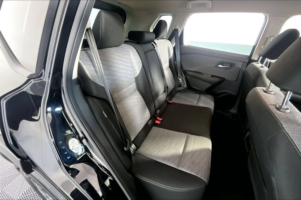 Used 2023 Nissan Rogue SV AWD/4WD image 26