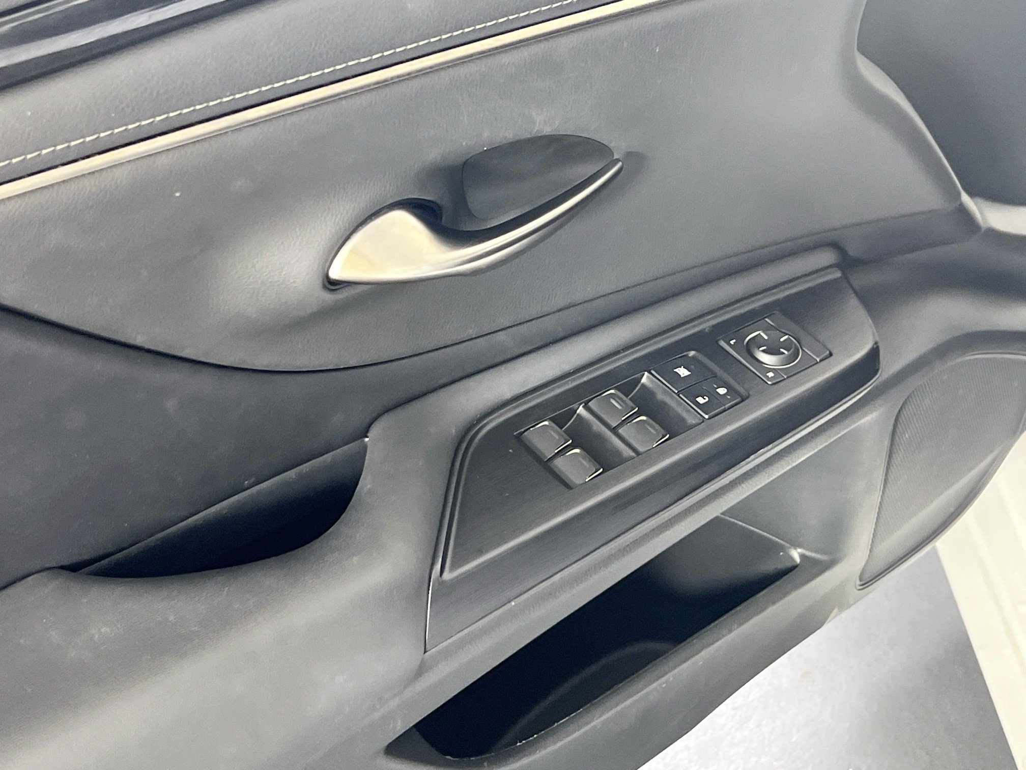 Used 2021 Lexus ES 250 w/ Accessory Package 2 AWD/4WD image 17