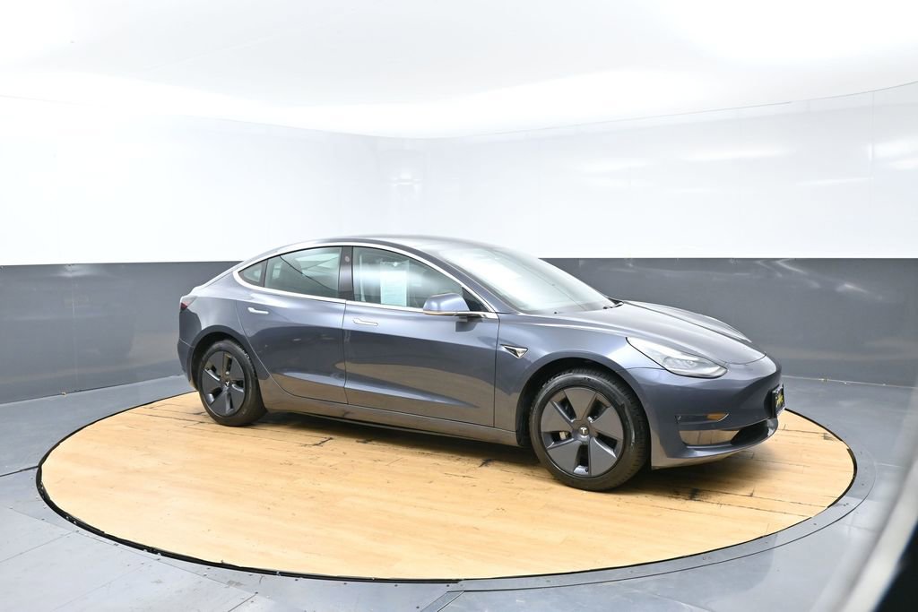 Used 2019 Tesla Model 3 Standard Range image 5