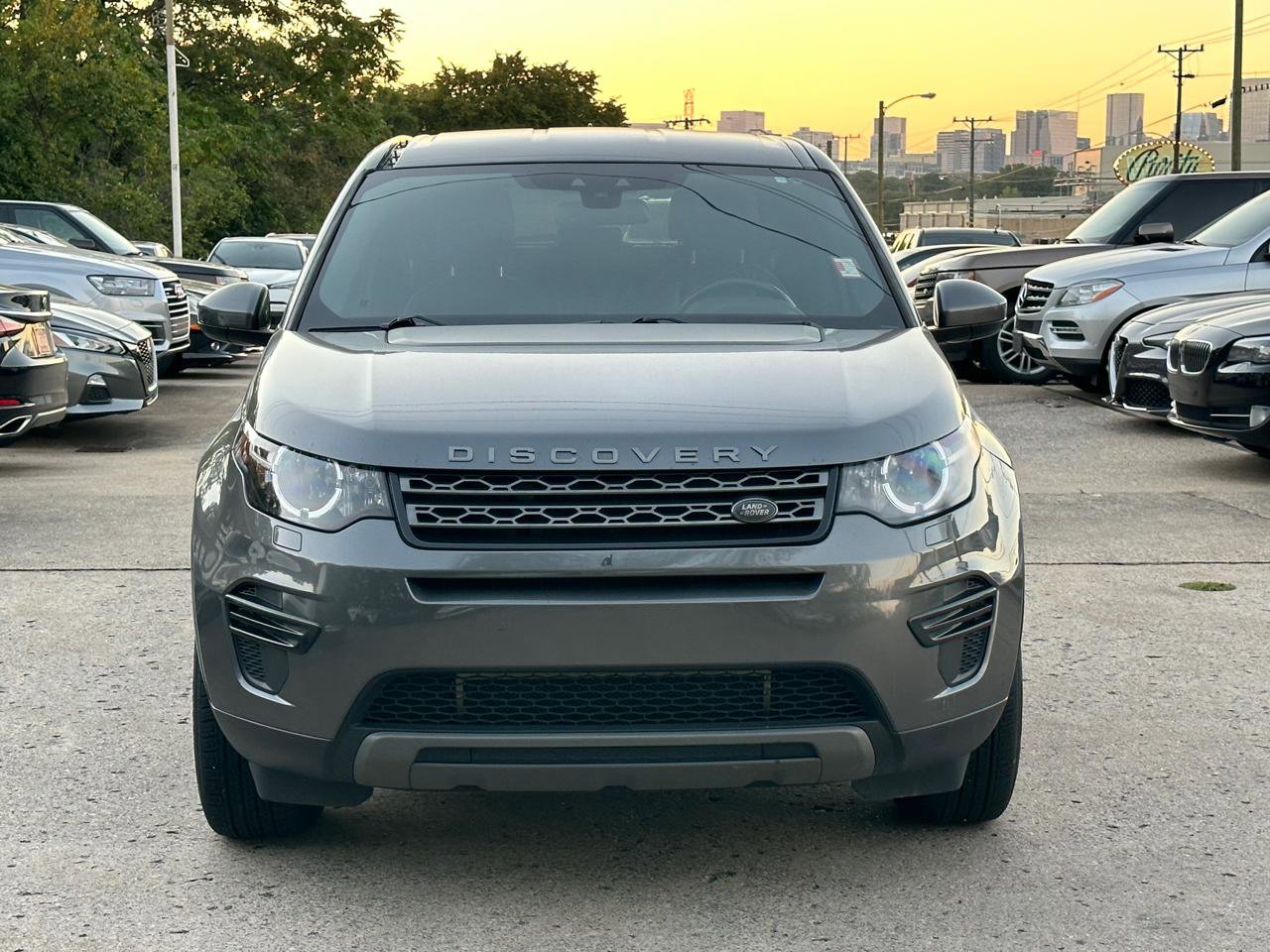 Used 2016 Land Rover Discovery Sport SE image 5