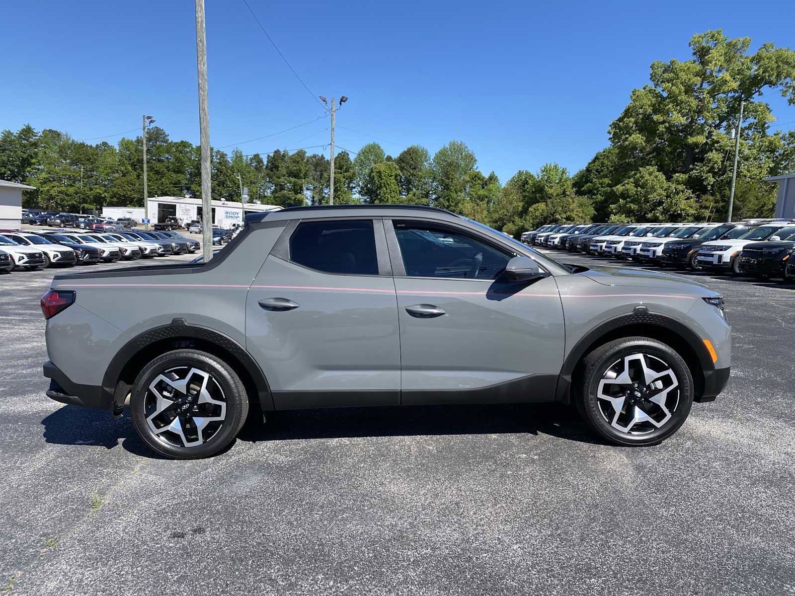 Certified 2024 Hyundai Santa Cruz Limited image 4