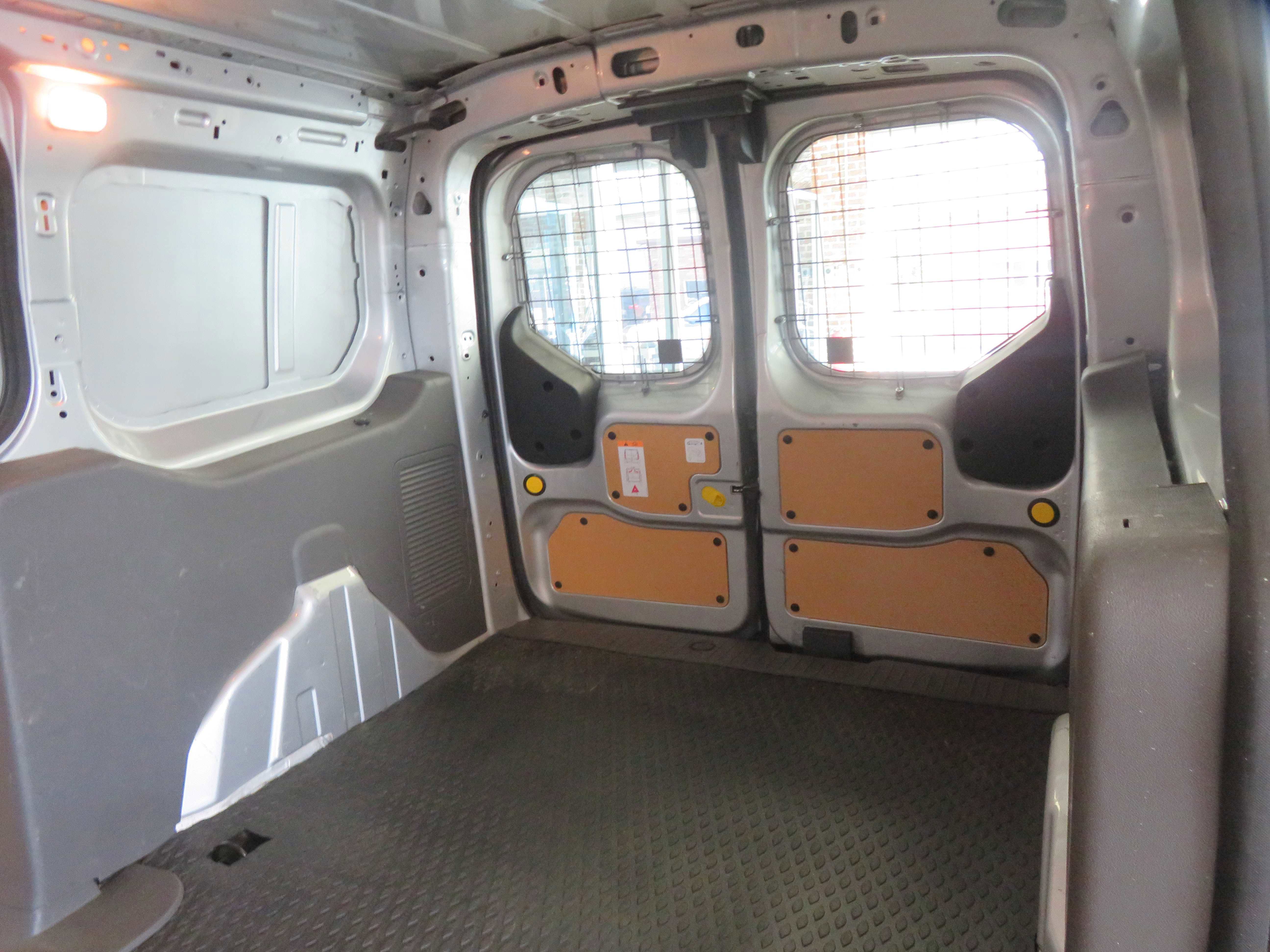 Used 2022 Ford Transit Connect XLT image 19