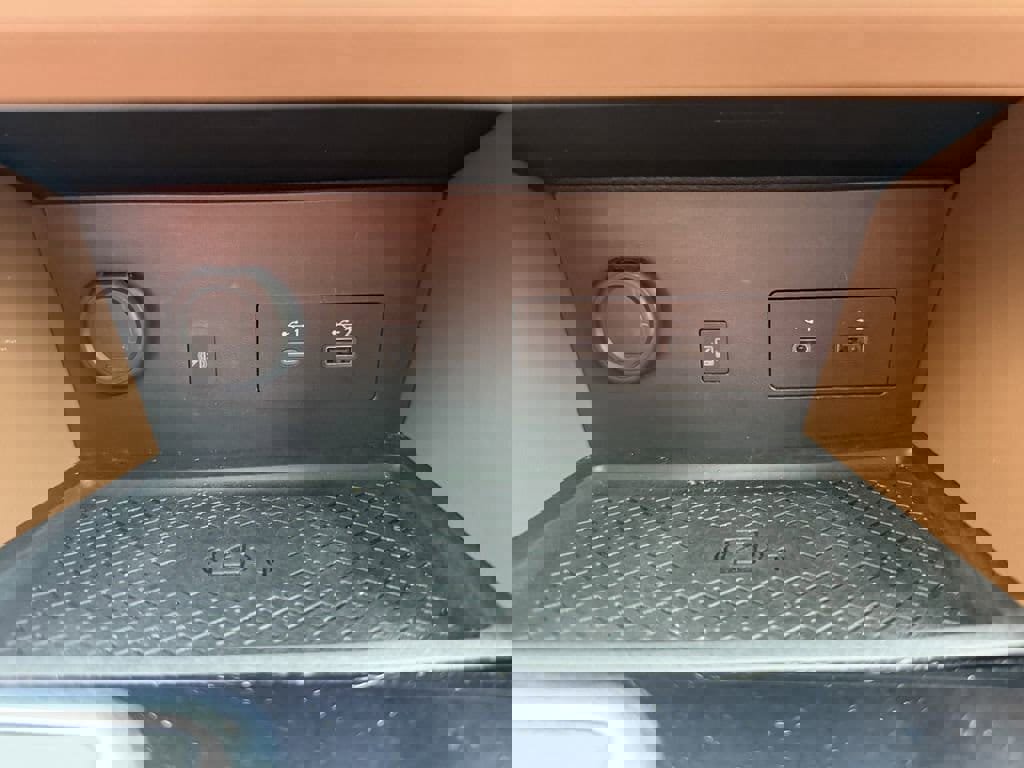 Used 2024 Nissan Pathfinder Platinum w/ Cargo Package image 28