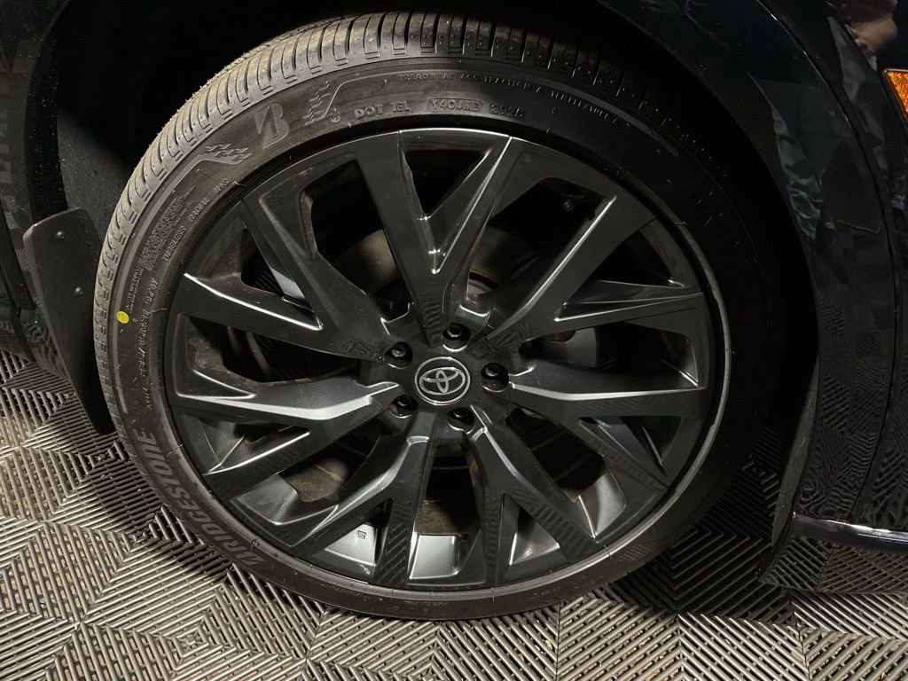 New 2025 Toyota Crown Signia image 38