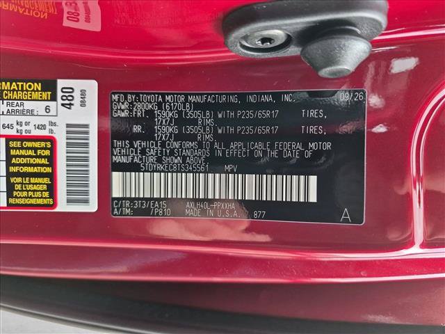 New 2026 Toyota Sienna XLE FWD image 17