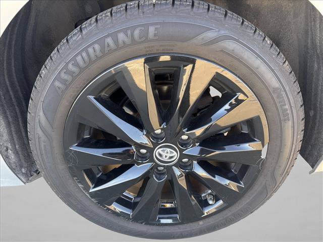 Used 2019 Toyota Camry LE FWD image 18