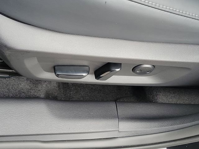 New 2025 Mitsubishi Outlander SE image 24