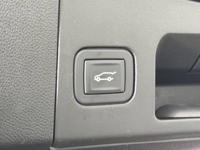 Used 2025 Cadillac XT4 Premium Luxury w/ Cold Weather Package FWD image 23