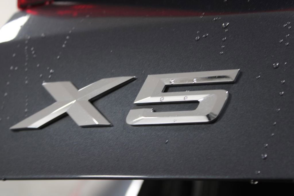 Used 2019 BMW X5 xDrive40i w/ Convenience Package AWD/4WD image 14