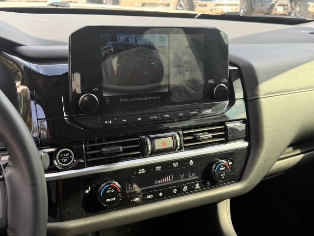 Used 2024 Nissan Pathfinder SL w/ Lighting Package (N92) AWD/4WD image 20