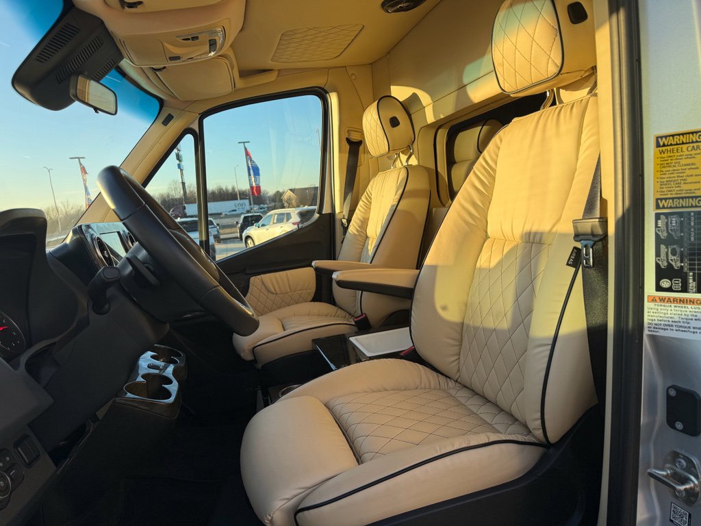 Used 2019 Mercedes-Benz Sprinter 170 image 10