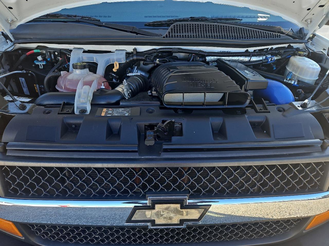 Used 2015 Chevrolet Express 4500 w/ Shuttle Bus Package RWD image 40