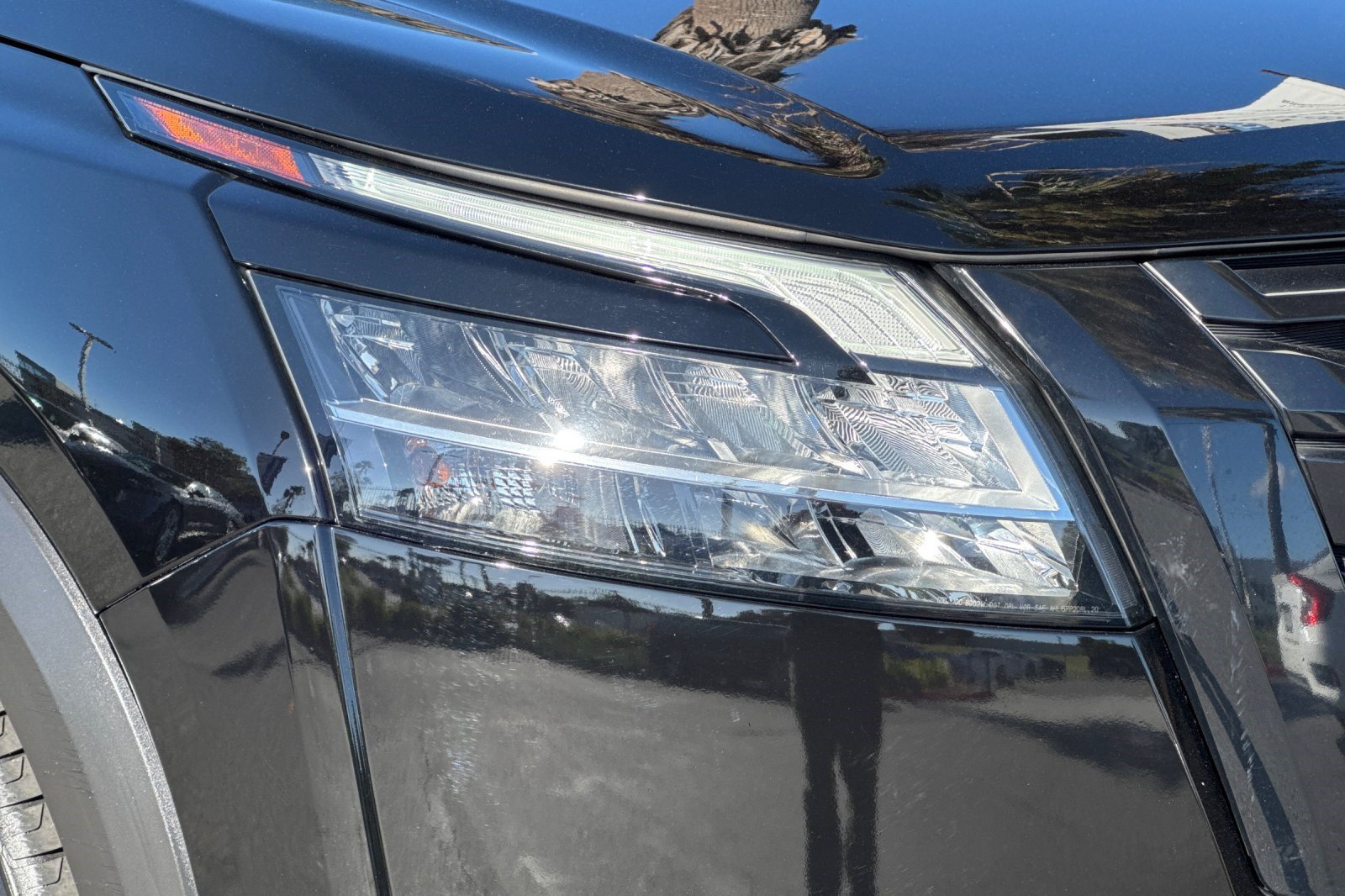 Used 2022 Nissan Pathfinder SV w/ SV Black Package FWD image 12
