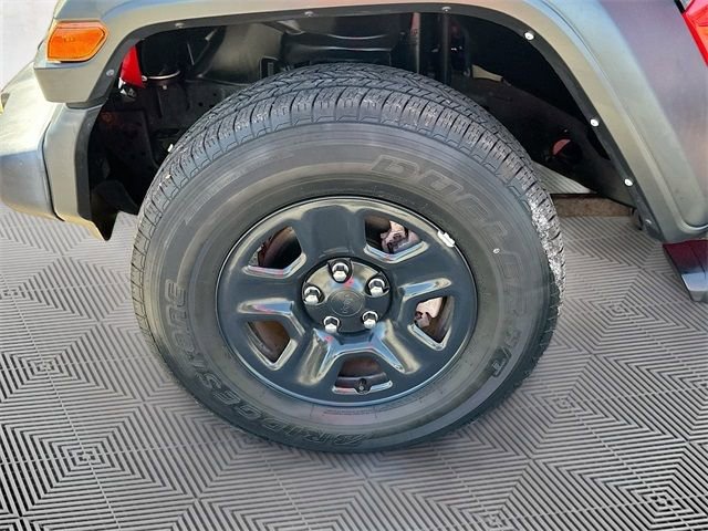 Used 2022 Jeep Gladiator Sport image 28