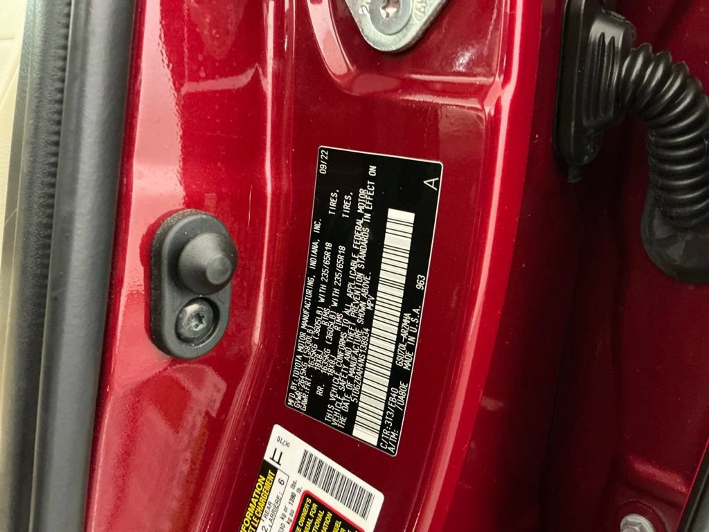 Used 2022 Toyota Highlander XLE FWD image 34